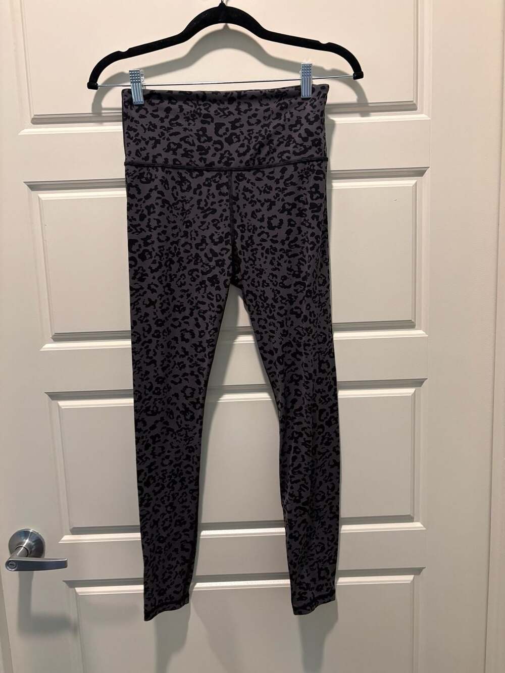 Athleta Elation Ultra High Rise Tight in Gray Leopard Print
